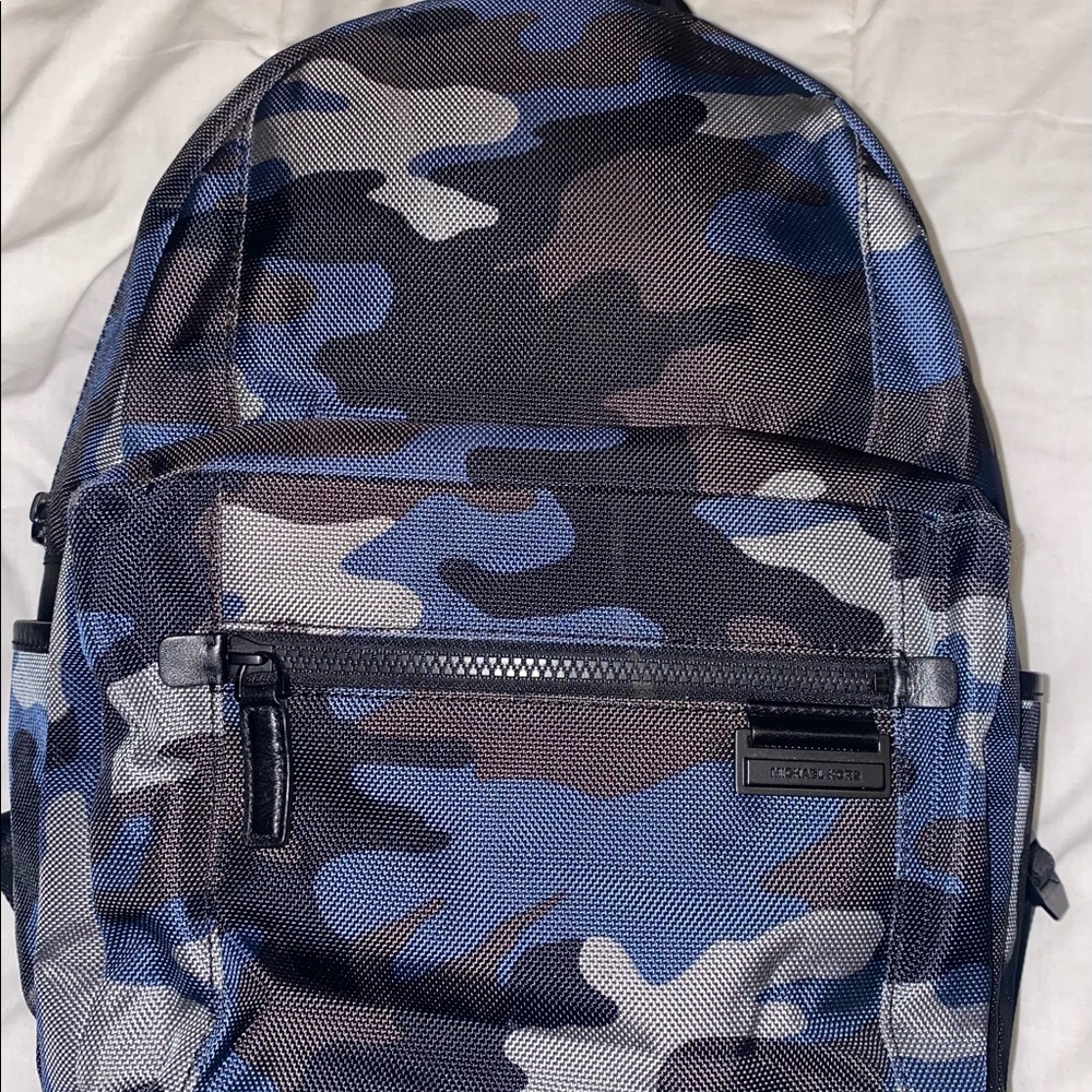 ✨ Michael Kors backpack